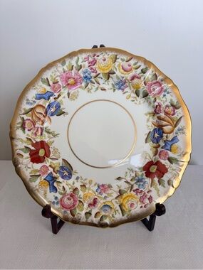 Queen Anne by Hammersley Bone china dinner plate w floral chintz pattern